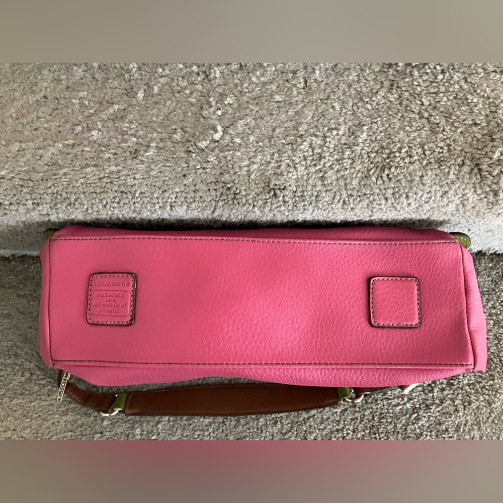 IN GREAT CONDITION! LIZ CLAIBORNE HOT PINK VEGAN LEATHER SHOULDER BAG HANDBAG - Picture 8 of 11